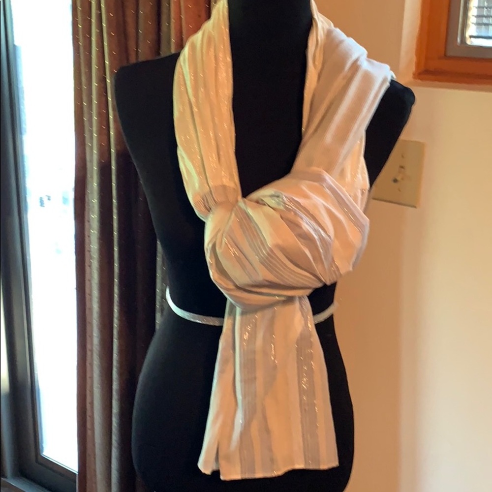Scarf - Picture 2 of 4